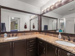 15809 Waynita Way NE G204, Bothell WA 98011