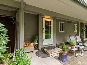 15809 Waynita Way NE G204, Bothell WA 98011