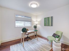 11058 NE 33rd Place D6, Bellevue WA 98004