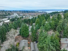 11058 NE 33rd Place D6, Bellevue WA 98004