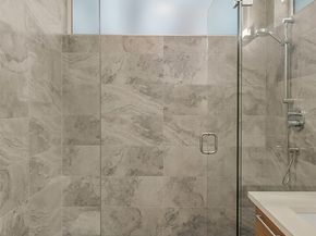 2330 W Plymouth Street B, Seattle WA 98199