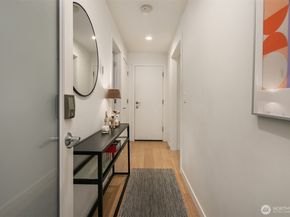 2330 W Plymouth Street B, Seattle WA 98199