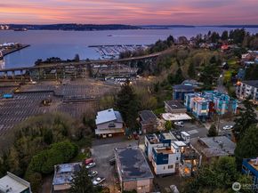 2330 W Plymouth Street B, Seattle WA 98199