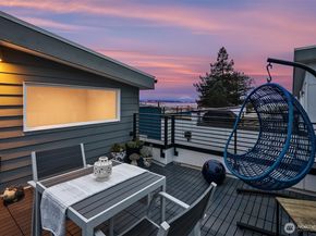 2330 W Plymouth Street B, Seattle WA 98199