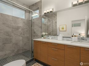 2330 W Plymouth Street B, Seattle WA 98199