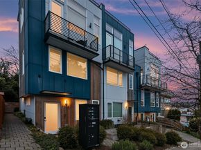 2330 W Plymouth Street B, Seattle WA 98199