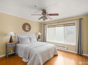 12034 15th Avenue NE 309, Seattle WA 98125