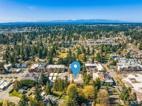 12034 15th Avenue NE 309, Seattle WA 98125