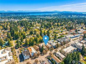 12034 15th Avenue NE 309, Seattle WA 98125