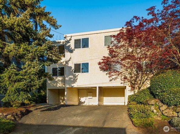 3626 14th Avenue W 203, Seattle WA 98119