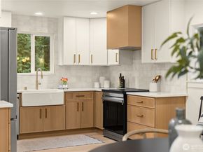 14442 Phelps Road NE, Bainbridge Island WA 98110