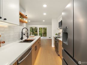 1039 NE 113th Street, Seattle WA 98125