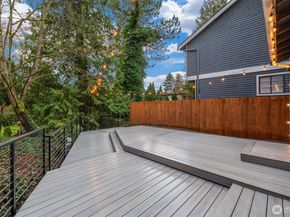 1039 NE 113th Street, Seattle WA 98125