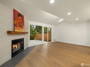 1039 NE 113th Street, Seattle WA 98125