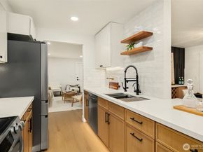 1039 NE 113th Street, Seattle WA 98125