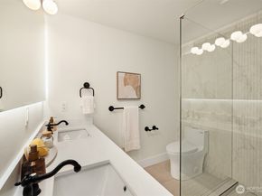 1039 NE 113th Street, Seattle WA 98125