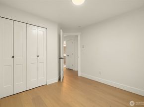1039 NE 113th Street, Seattle WA 98125