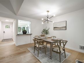 1607 102nd Place NE D1, Bellevue WA 98004