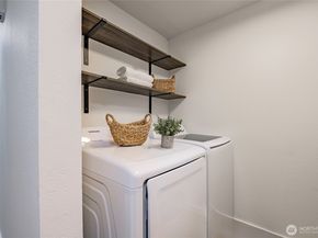1607 102nd Place NE D1, Bellevue WA 98004