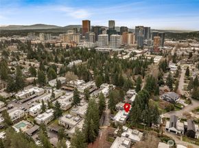 1607 102nd Place NE D1, Bellevue WA 98004