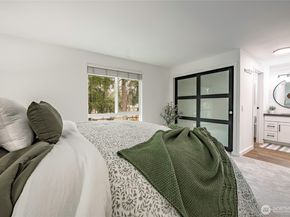 1607 102nd Place NE D1, Bellevue WA 98004