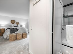 1607 102nd Place NE D1, Bellevue WA 98004