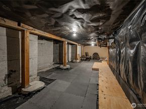 1607 102nd Place NE D1, Bellevue WA 98004