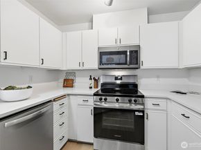 9210 Market Place J101, Lake Stevens WA 98258