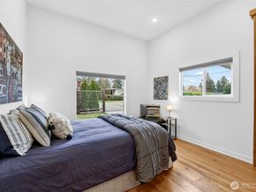 3528 SW 98th Street, Seattle WA 98126