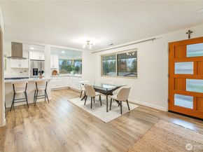 8802 Del Campo Drive, Everett WA 98208