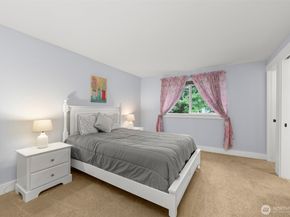 22706 NE 12th Place, Sammamish WA 98074