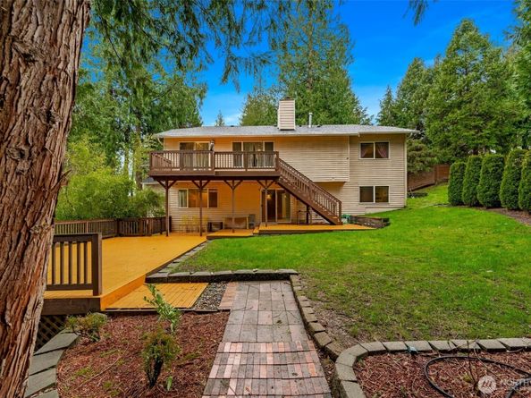 22706 NE 12th Place, Sammamish WA 98074