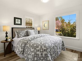 935 N 92nd Street, Seattle WA 98103