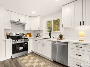 935 N 92nd Street, Seattle WA 98103