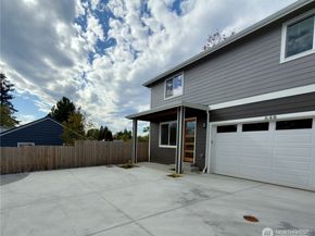 648 SW 139th Street, Burien WA 98166