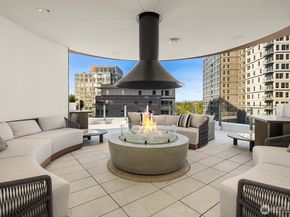 838 Avenue Square NE 1701, Bellevue WA 98004