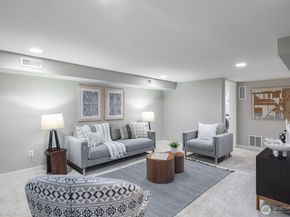 5232 38th Avenue NE, Seattle WA 98105