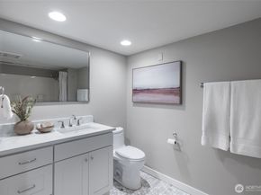 5232 38th Avenue NE, Seattle WA 98105