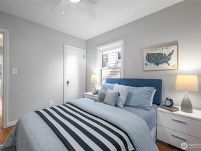 5232 38th Avenue NE, Seattle WA 98105