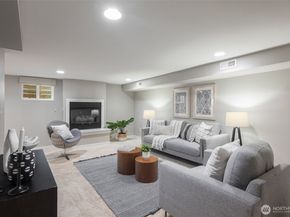 5232 38th Avenue NE, Seattle WA 98105