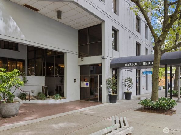 2621 2nd Ave 1601, Seattle WA 98121