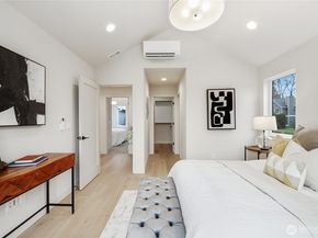 8106 126th Avenue NE, Kirkland WA 98033