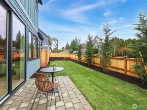 8106 126th Avenue NE, Kirkland WA 98033