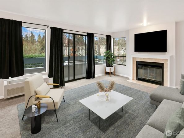 12300 33rd Avenue NE 202, Seattle WA 98125