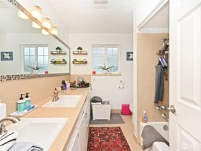 6539 40th Avenue NE, Seattle WA 98115