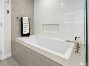 4440 137th Avenue SE, Bellevue WA 98006