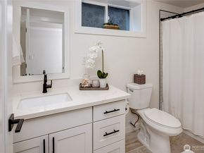 1919 11th Avenue E, Seattle WA 98102