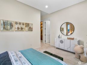 10823 SE 12th Street, Bellevue WA 98004