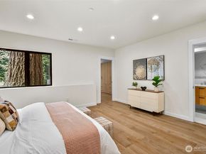 10823 SE 12th Street, Bellevue WA 98004