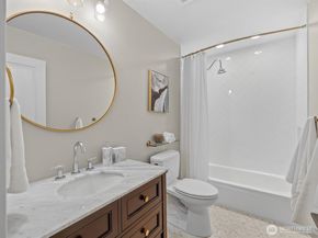 17412 NE 40th Place A6, Redmond WA 98052